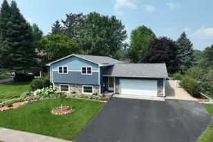 235 Oakwood Dr, Shoreview, MN 55126 - Photo 1