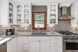 1856 Highland Pkwy, Saint Paul, MN 55116 - Photo 2