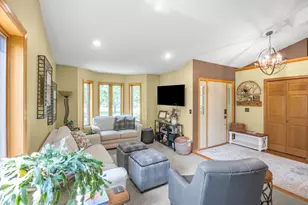 19363 E Tri Oak Cir NE, Wyoming, MN 55092 - Photo 4