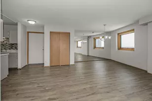 66 9th St E, Saint Paul, MN 55101 - Photo 8