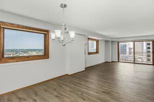 66 9th St E, Saint Paul, MN 55101 - Photo 6