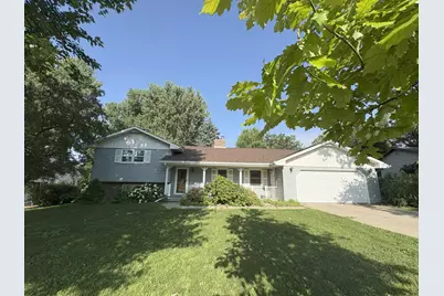 829 Church Street, Saint Peter, MN 56082 - Photo 1
