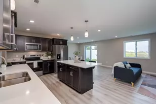 3205 Scotch Ln, Mankato, MN 56001 - Photo 4