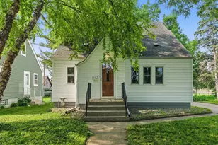 1032 Scheffer Ave, Saint Paul, MN 55102 - Photo 1