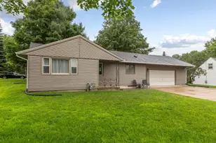 1152 Butternut Ave, Owatonna, MN 55060 - Photo 1