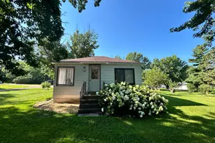 1040 1st Ave NE, Glenwood, MN 56334 - Photo 1