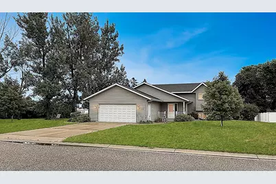 310 4th Street SW, Clara City, MN 56222 - Photo 1