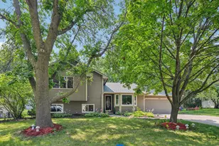 721 Conestoga Trail, Chanhassen, MN 55317 - Photo 1