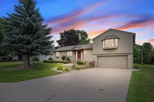 1238 Shryer Ave E, Maplewood, MN 55109 - Photo 1