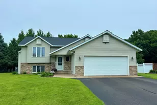 455 Chestnut Dr, New Richmond, WI 54017 - Photo 1