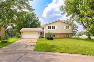 3401 74th Cir N, Brooklyn Park, MN 55443 - Photo 1