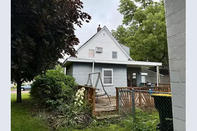 110 E Flynn Street, Redwood Falls, MN 56283 - Photo 2