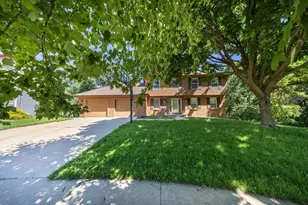 2426 Wilshire Ln NE, Rochester, MN 55906 - Photo 1