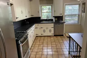 205 Deerwood Ln N, Plymouth, MN 55441 - Photo 8