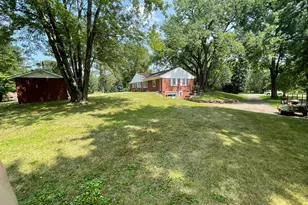 205 Deerwood Ln N, Plymouth, MN 55441 - Photo 20