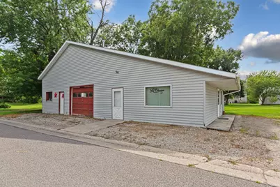 20 S Renville Street, Winthrop, MN 55396 - Photo 2