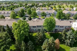 915 Providence Dr, Shakopee, MN 55379 - Photo 1