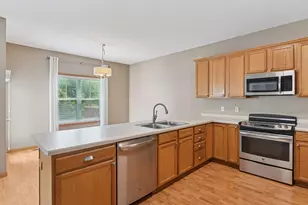 7525 5th St N, Oakdale, MN 55128 - Photo 12