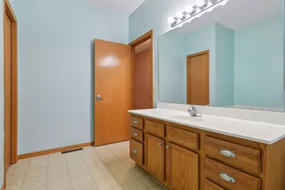 7525 5th Street N, Oakdale, MN 55128 - Photo 28