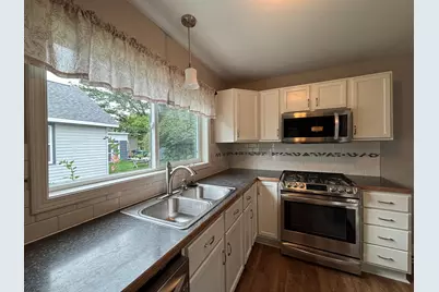 335 Crocker Avenue N, Thief River Falls, MN 56701 - Photo 12