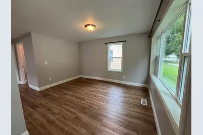 335 Crocker Avenue N, Thief River Falls, MN 56701 - Photo 8