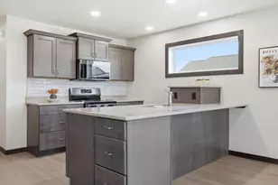 6230 21st St S, Fargo, ND 58104 - Photo 12