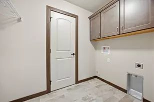 6230 21st St S, Fargo, ND 58104 - Photo 14