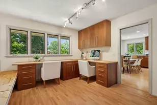 1013 Kenwood Pkwy, Minneapolis, MN 55403 - Photo 8