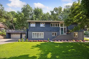 1013 Kenwood Pkwy, Minneapolis, MN 55403 - Photo 1