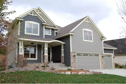 180 Bevins Lane, Mahtomedi, MN 55115 - Photo 1