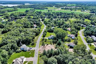 8109 257th St, Wyoming, MN 55092 - Photo 16