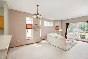 1221 Clarence St, Saint Paul, MN 55106 - Photo 10