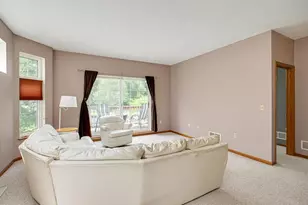 1221 Clarence St, Saint Paul, MN 55106 - Photo 12