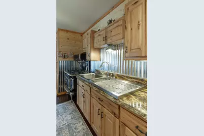 608 W Broadway Street, Wahkon, MN 56386 - Photo 8