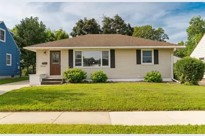 2010 16 1/2 Street NW, Rochester, MN 55901 - Photo 1