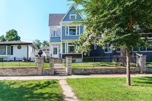 912 Iglehart Ave, Saint Paul, MN 55104 - Photo 1