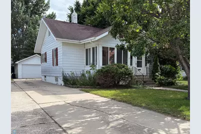 1322 9th Avenue S, Fargo,  58103 - Photo 1