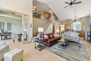 952 Kimberly Ln, Chanhassen, MN 55317 - Photo 10