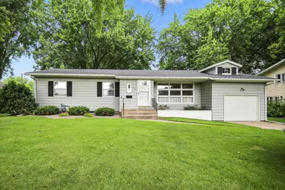 556 12th Street SE, Owatonna, MN 55060 - Photo 1