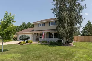 701 20th St SE, Austin, MN 55912 - Photo 1