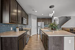 15653 Eddy Crk Wy, Apple Valley, MN 55124 - Photo 6