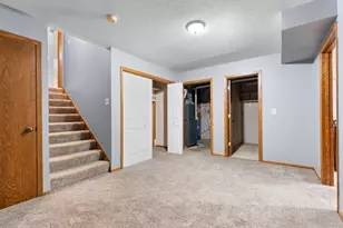 707 26th St SW, Austin, MN 55912 - Photo 24