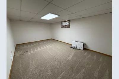 722 Kendall Avenue S, Thief River Falls, MN 56701 - Photo 24