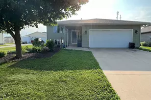 320 8th St SW, Plainview, MN 55964 - Photo 1