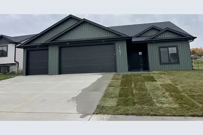 167 Stonelake Drive SE, Rochester, MN 55904 - Photo 2