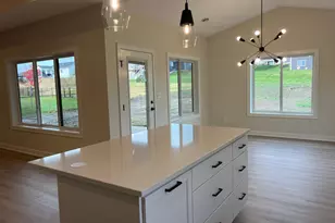 167 Stonelake Dr SE, Rochester, MN 55904 - Photo 8