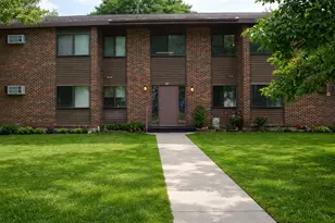 761 S 9th St, Bird Island, MN 55310 - Photo 8
