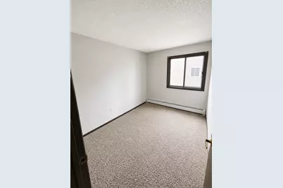 761 S 9th Street #5, Bird Island, MN 55310 - Photo 6