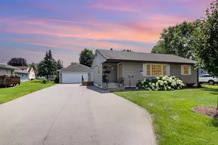 28 Spruce St, Farmington, MN 55024 - Photo 1