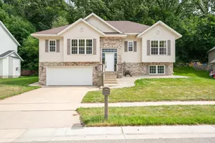 1016 Southern Woods Pl SW, Rochester, MN 55902 - Photo 1